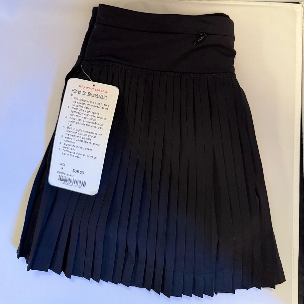 Lululemon Pleat to Street II Skirt in Black - Picture 5 of 9